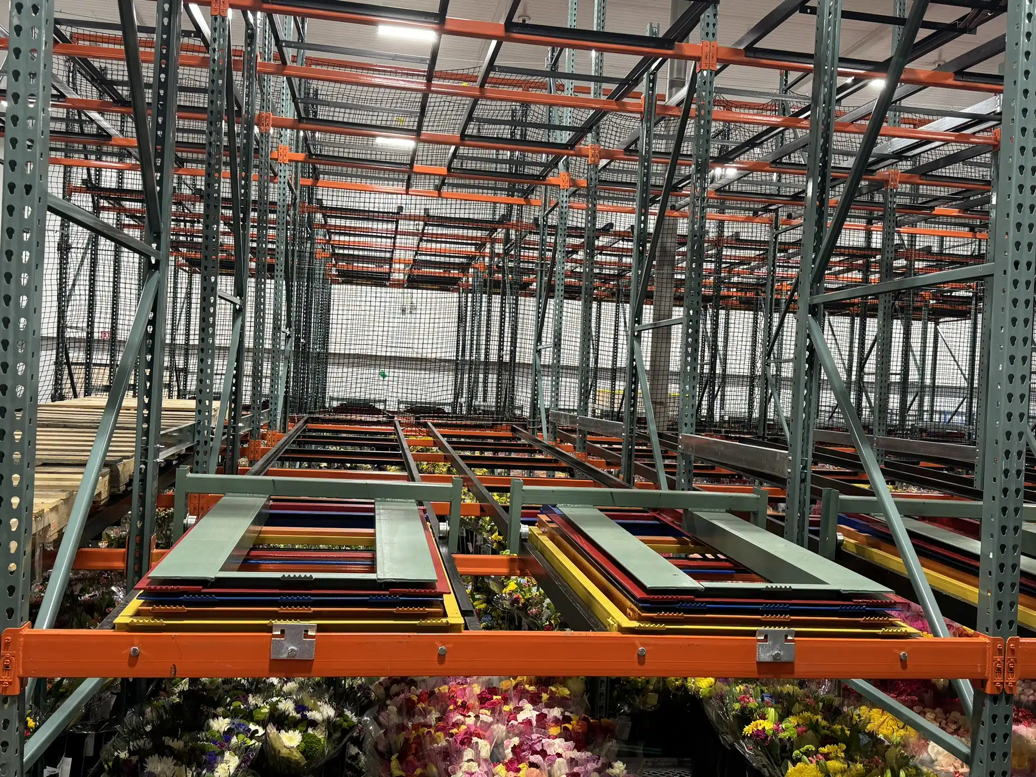 Push Back Rack Storing Flowers
