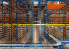 Catwalk Racking with Conveyor